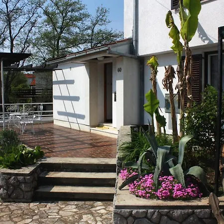 By The Sea Vantacici, Krk - 5292 アパート マリンスカ