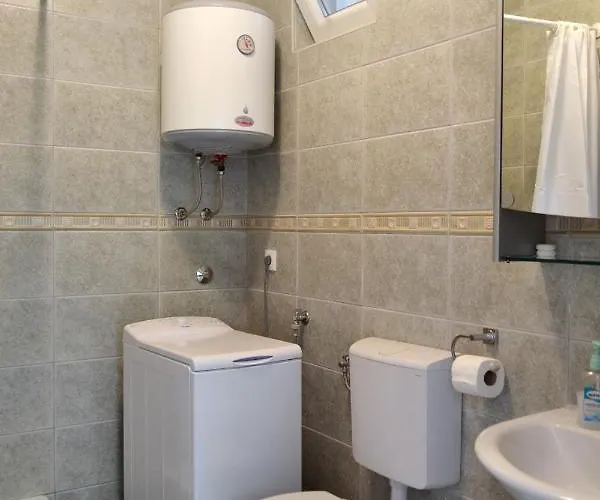 Apartament By The Sea Vantacici, Krk - 5292 Malinska